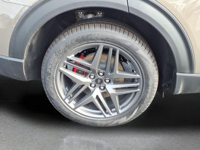 2026 Ford Explorer ST - Photo 9