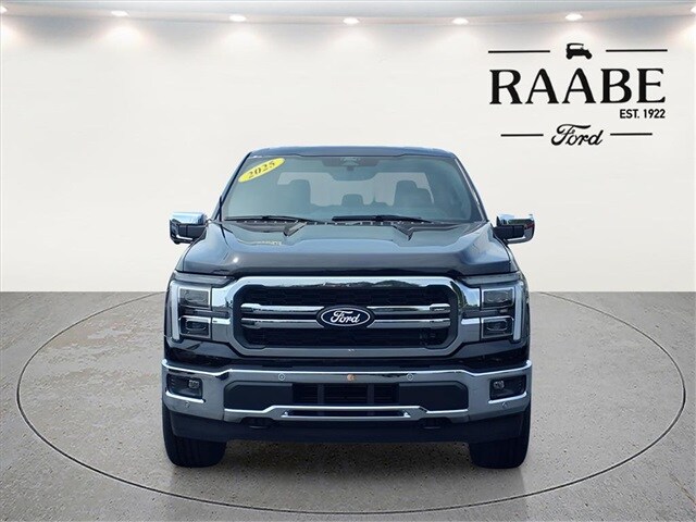 2025 Ford F-150 Lariat photo 2