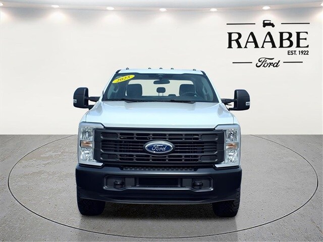 2025 Ford F-350 photo 2