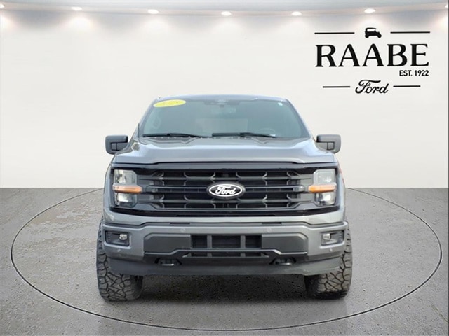 2025 Ford F-150 XLT photo 2