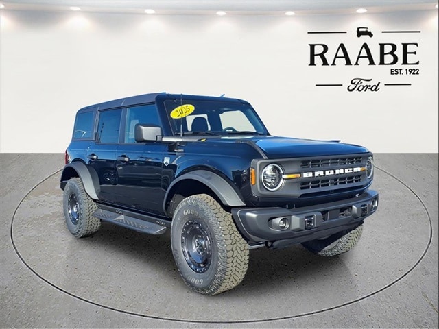 2025 Ford Bronco 4-Door Big Bend's photo