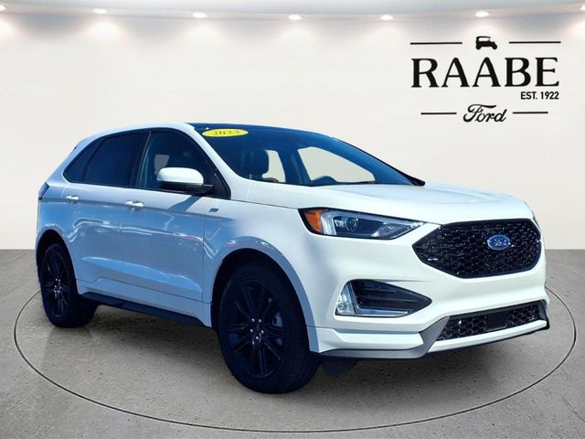 2023 Ford Edge ST-Line AWD's photo