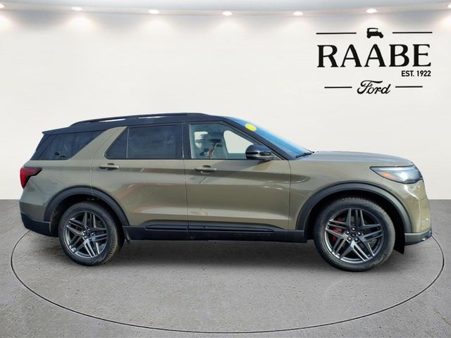 2026 Ford Explorer ST - Photo 8