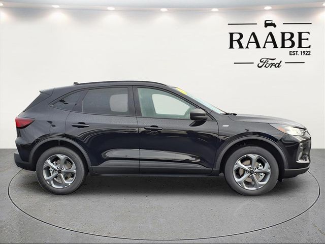 2026 Ford Escape ST-Line - Photo 8
