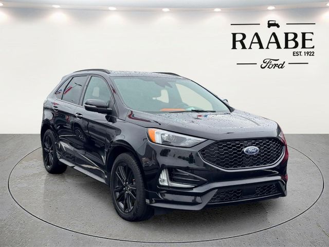 2020 Ford Edge ST-Line AWD's photo