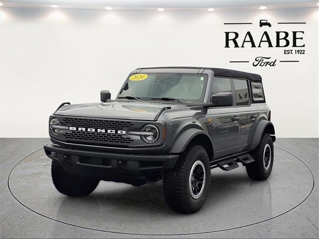2024 Ford Bronco Badlands photo 3