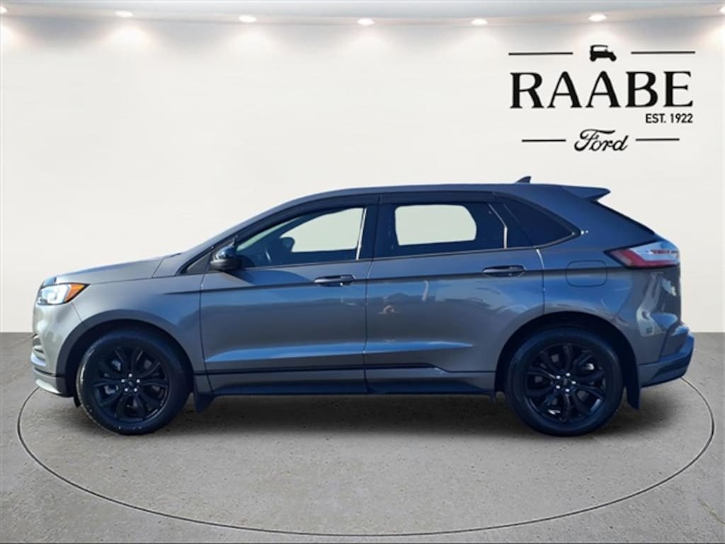 Used 2022 Ford Edge SE SUV