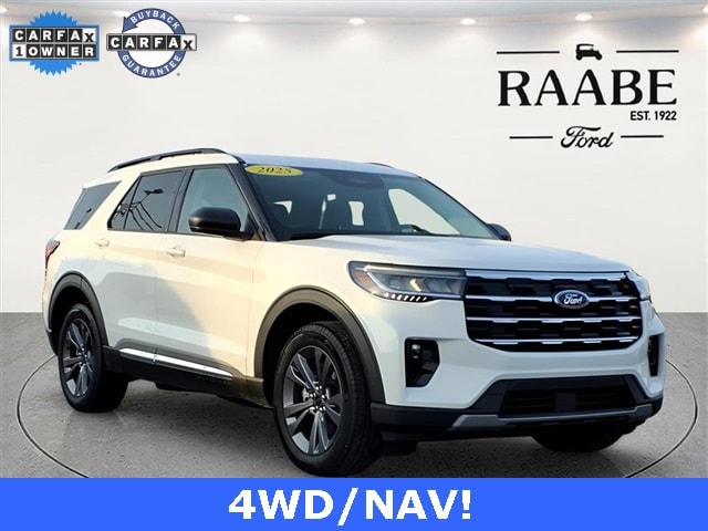 2025 Ford Explorer Active's photo