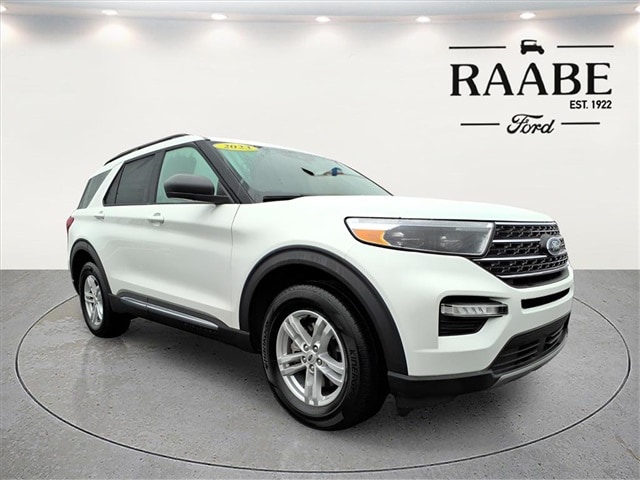 2023 Ford Explorer XLT's photo