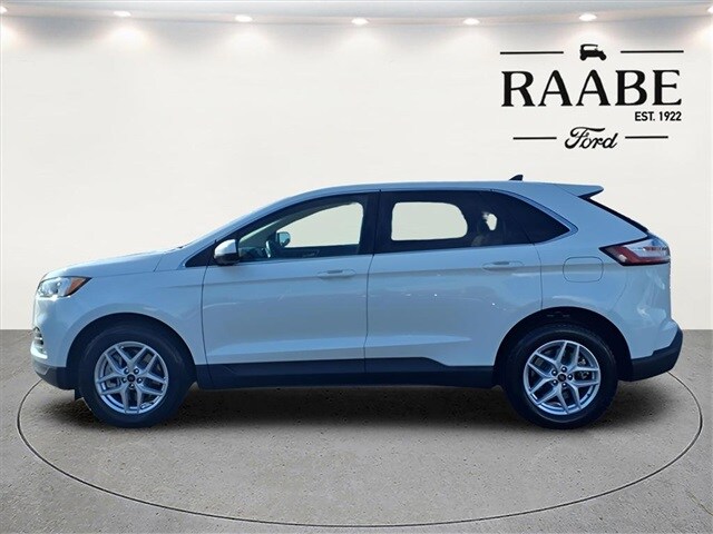 2024 Ford Edge SEL photo 4