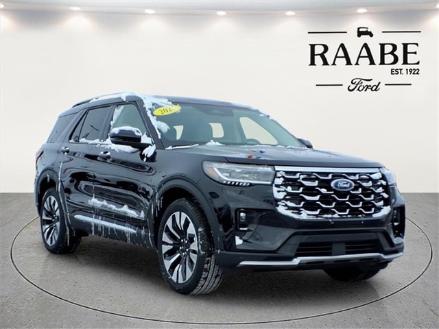 2026 Ford Explorer Platinum's photo