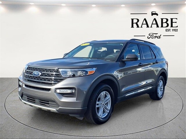 2023 Ford Explorer XLT photo 3