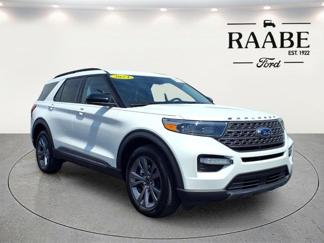 2024 Ford Explorer XLT 4WD's photo