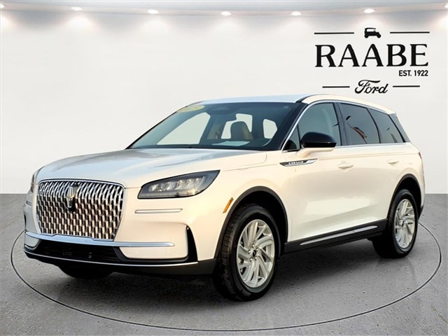 2023 Lincoln Corsair Standard photo 3