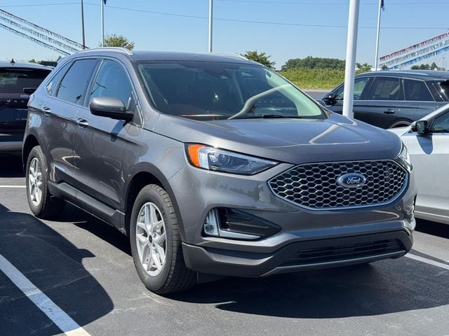 2024 Ford Edge SEL AWD's photo