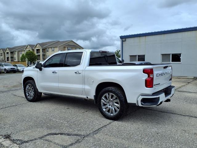2019 Chevrolet Silverado 1500 High Country photo 3