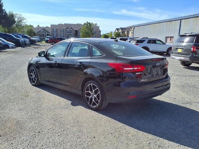 2018 Ford Focus SE photo 3