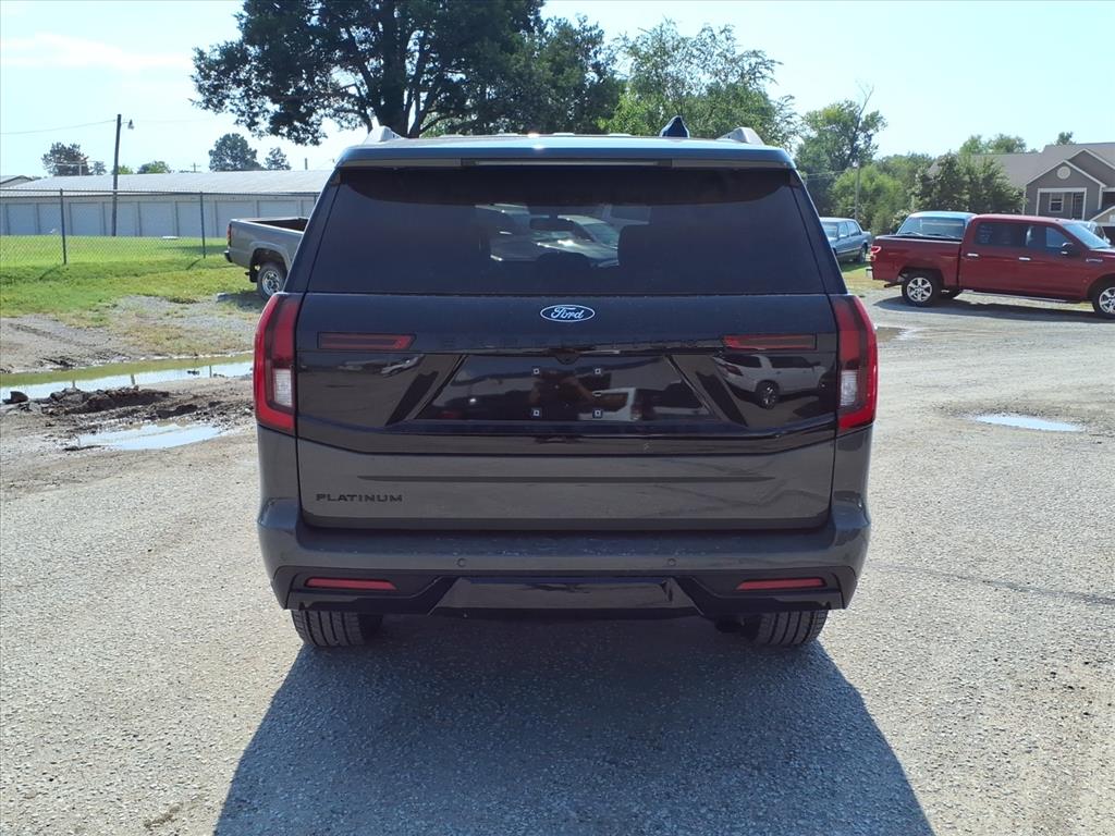 2025 Ford Expedition Platinum photo 3