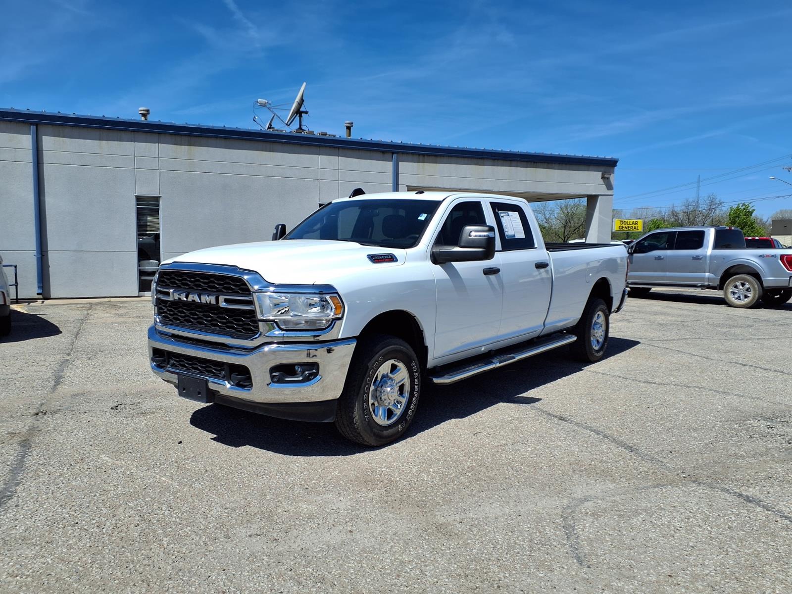 2023 RAM 2500 Tradesman 4X4 Crew Cab LWB's photo