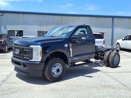 2025 Ford Chassis Cab F-350 XL TRUCK