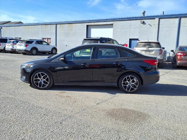 2018 Ford Focus SE photo 2