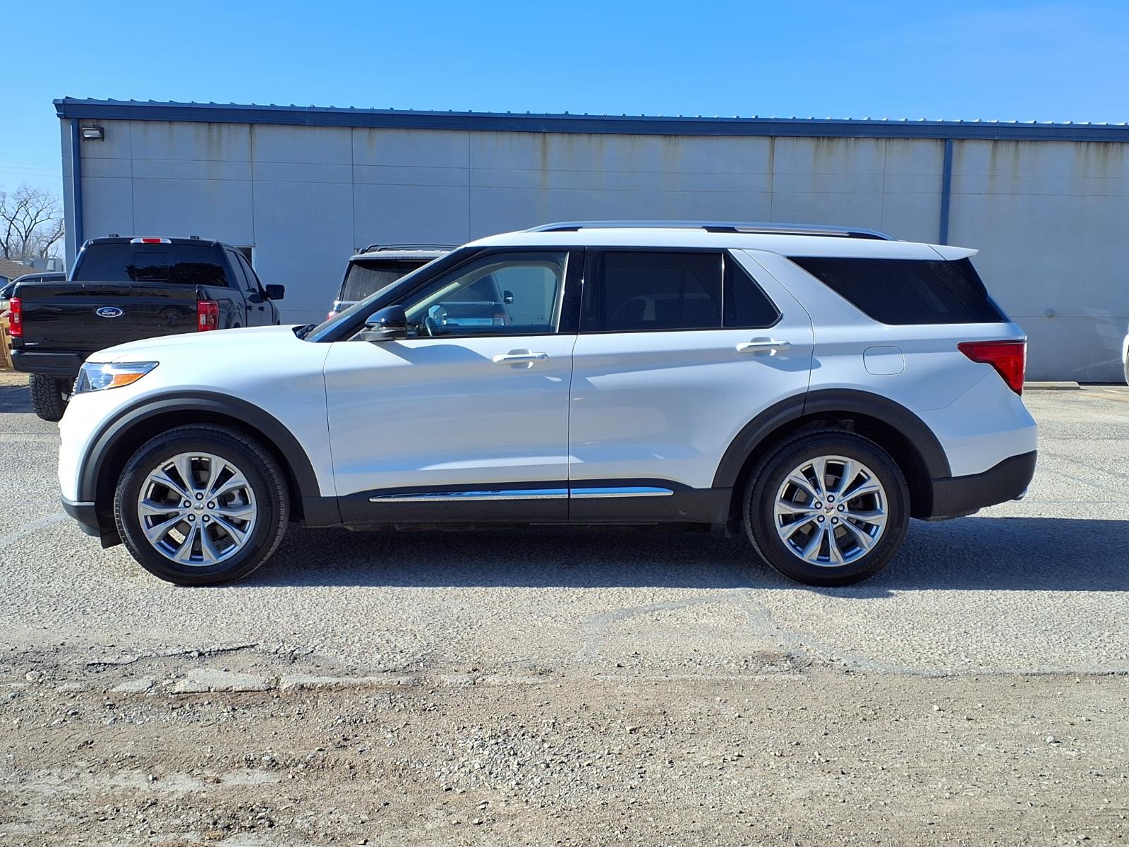 Used 2020 Ford Explorer Limited with VIN 1FMSK8FH5LGA27426 for sale in Wellington, KS