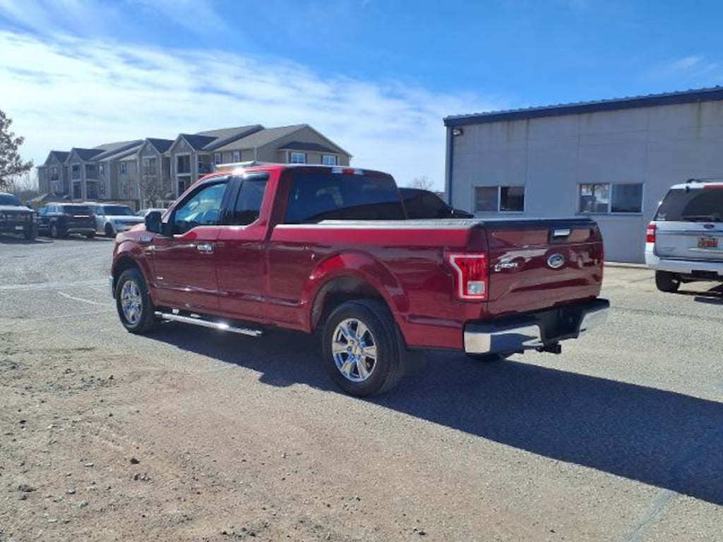 Used 2016 Ford F-150 XLT Extended Cab Short Bed Truck