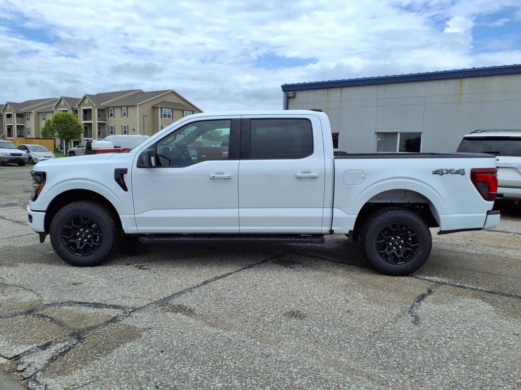2025 Ford F-150 XLT photo 2