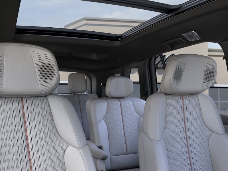 2027 Cadillac VISTIQ Luxury - Photo 24