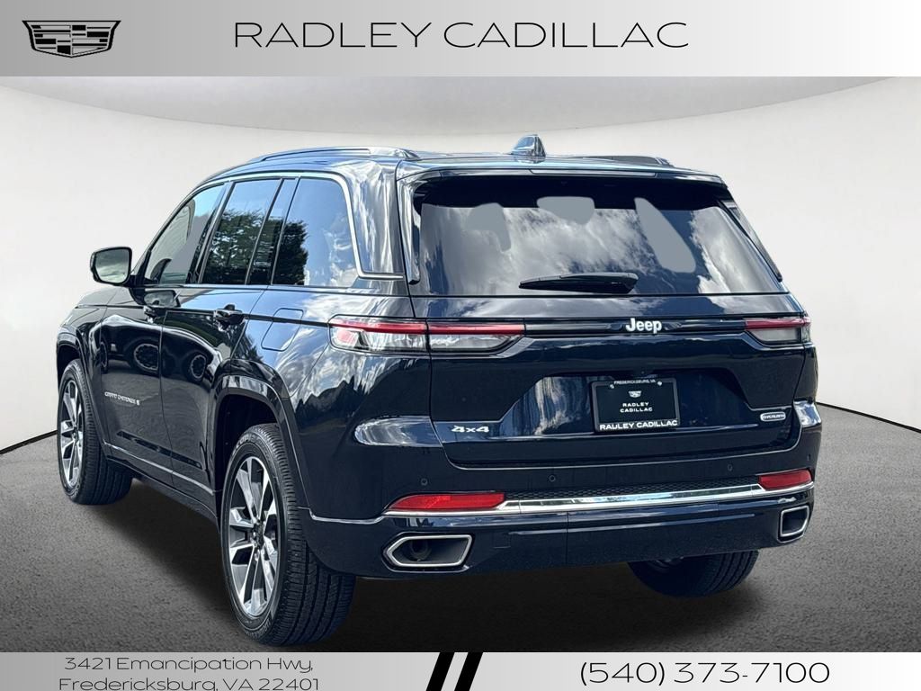 2024 Jeep Grand Cherokee Overland photo 2