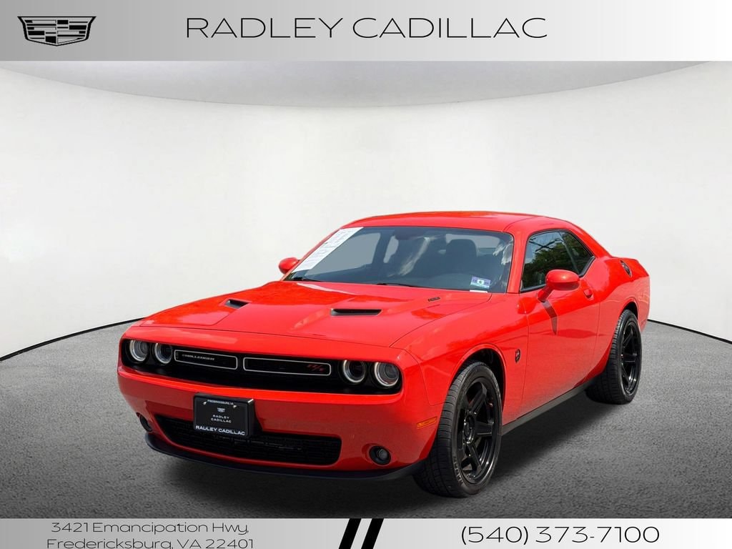 2016 Dodge Challenger R/T's photo