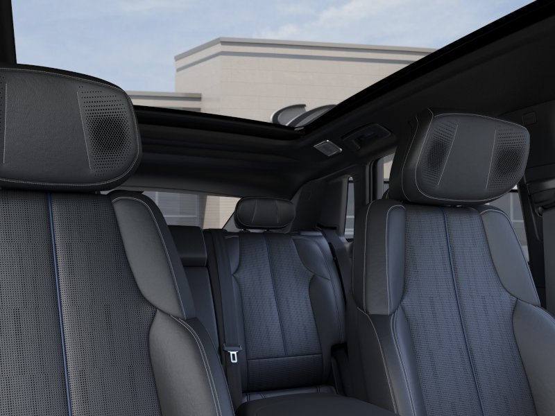 2027 Cadillac LYRIQ Signature Sport - Photo 24