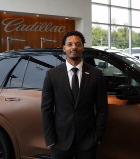 Staff member Shakur Jackson from ID_7f9153305460