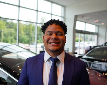 Staff member Robert Ramirez from ID_7f9153305460