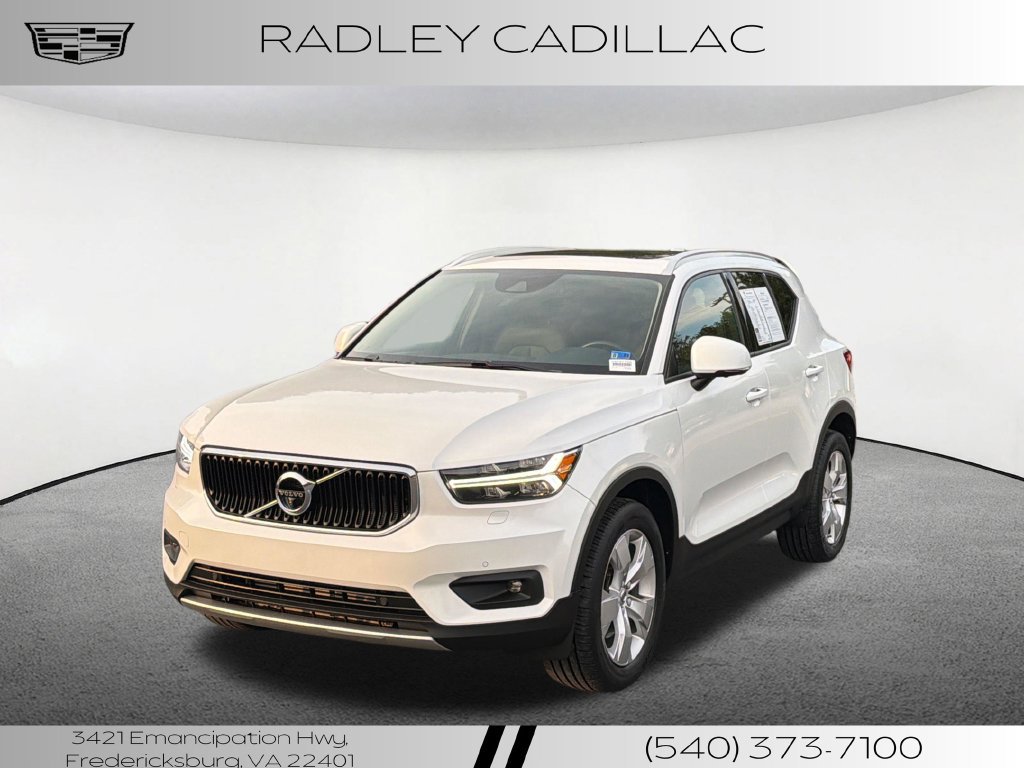 Crystal White M 2021 Volvo XC40 SUV / Crossover All-Wheel Drive Automatic