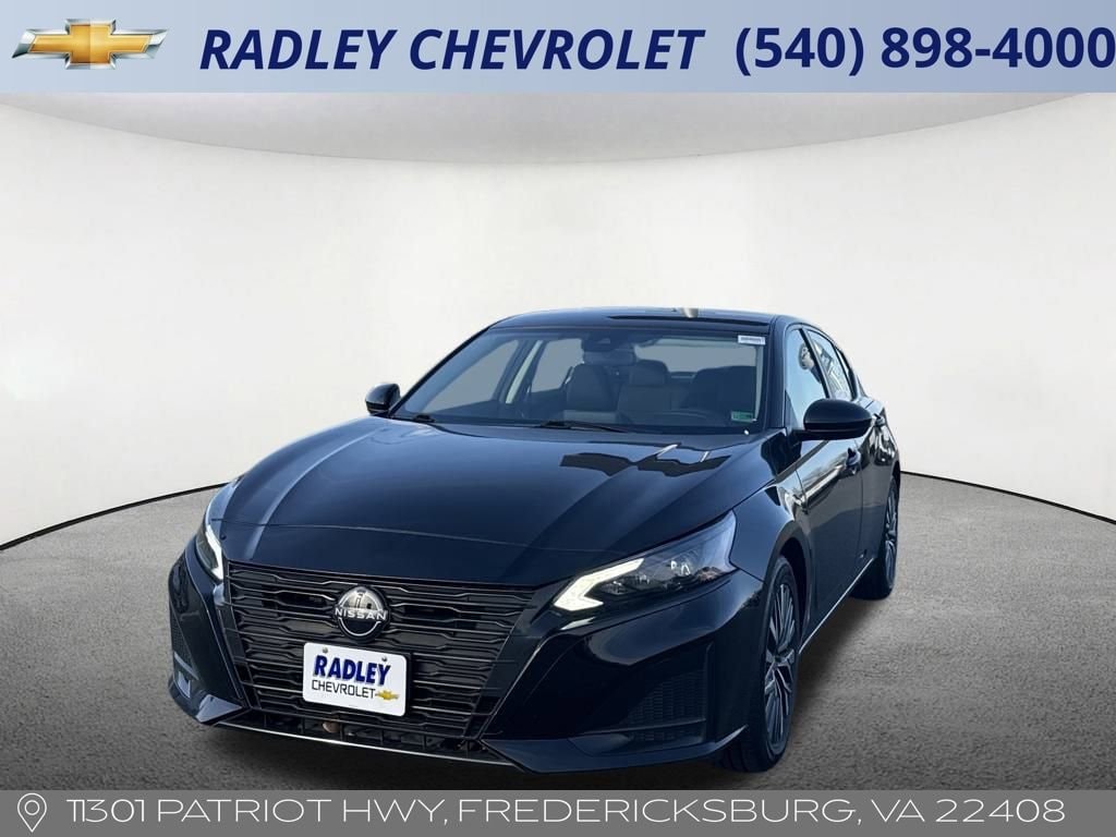 Used 2023 Nissan Altima 2.5 SV Sedan