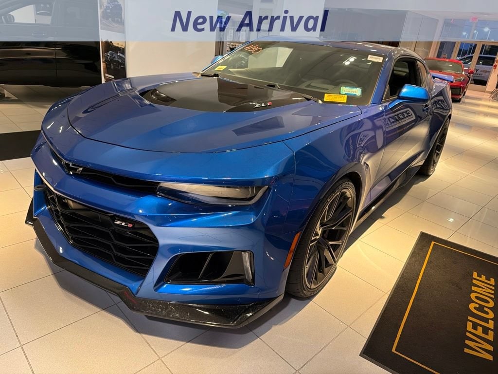 Hyper Blue Metallic 2018 Chevrolet Camaro Coupe Rear-Wheel Drive Automatic