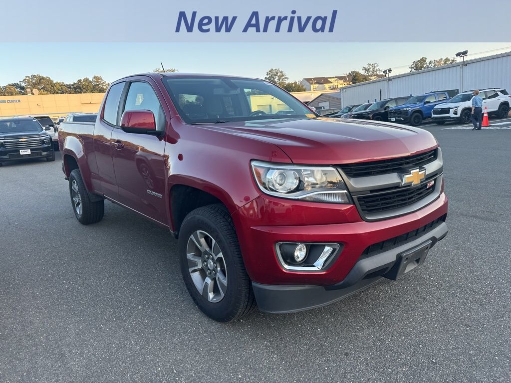 2019 Chevrolet Colorado Z71 photo 2