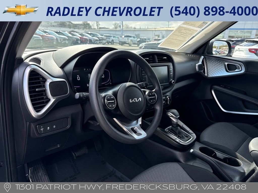 Used 2025 Kia Soul LX Hatchback