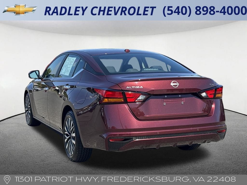 2024 Nissan Altima 2.5 SV photo 3