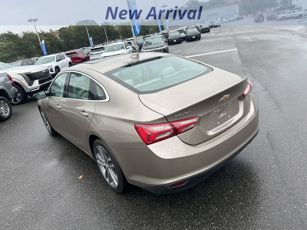 2024 Chevrolet Malibu Premier 2LT photo 4