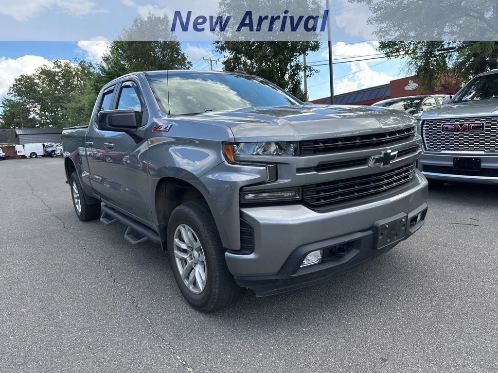 2020 Chevrolet Silverado 1500 RST photo 2