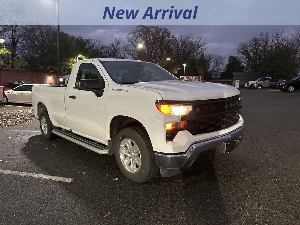 2024 Chevrolet Silverado 1500 photo 2