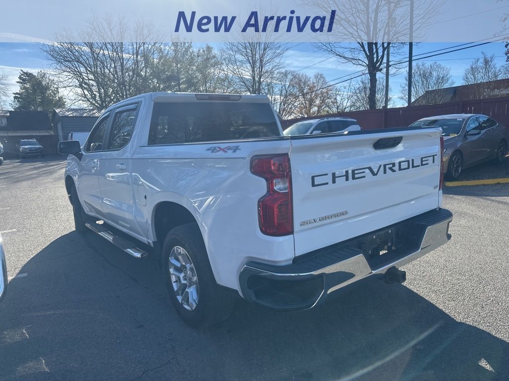 2023 Chevrolet Silverado 1500 LT photo 3