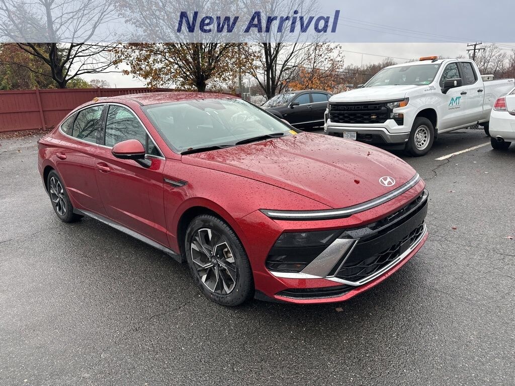 Used 2024 Hyundai Sonata SEL Sedan