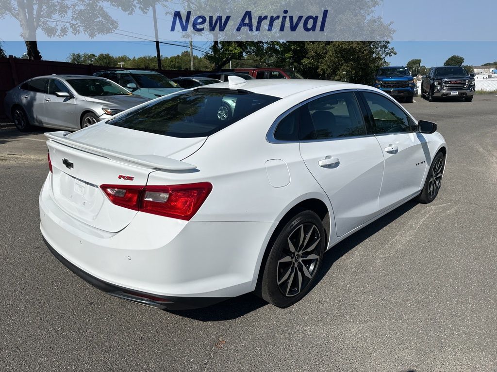 2024 Chevrolet Malibu RS photo 3