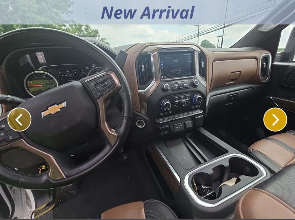 2023 Chevrolet Silverado 3500HD High Country photo 2