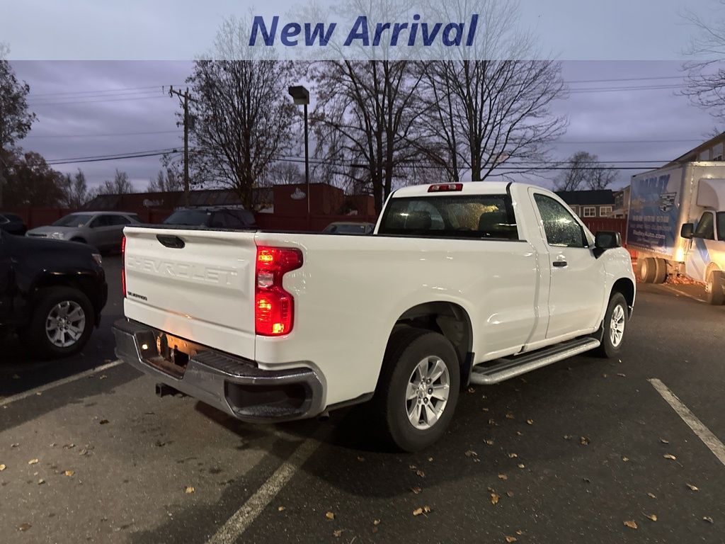 2024 Chevrolet Silverado 1500 photo 3