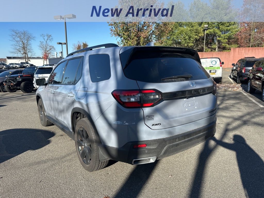 2025 Honda Pilot Black Edition photo 4