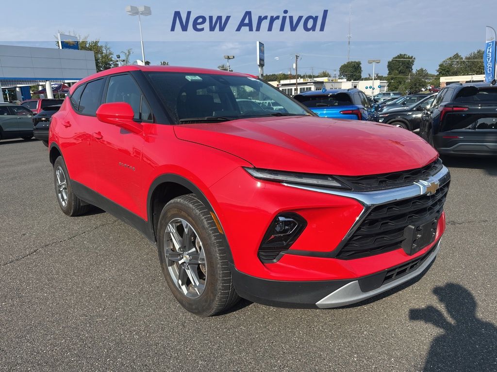 2023 Chevrolet Blazer 2LT photo 2